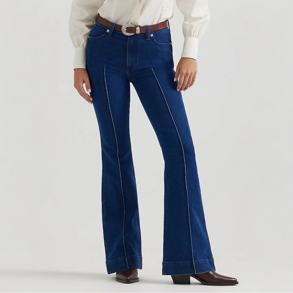 Wrangler Yellow Rose Kendra Scott High Rise Trouser Flare Jeans Sz 29x32 Western